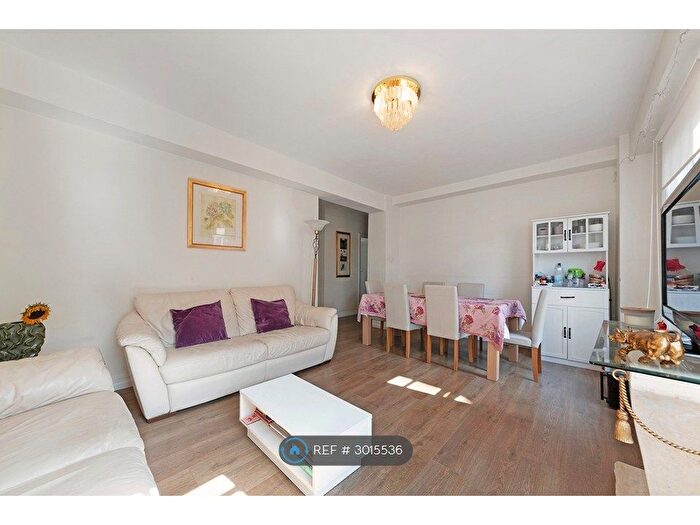 2 Bedroom Flat To Rent In Apsley House, London, NW8