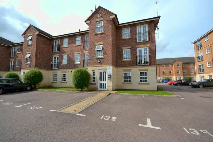 2 Bedroom Flat To Rent In Lion Court, Northampton, NN4