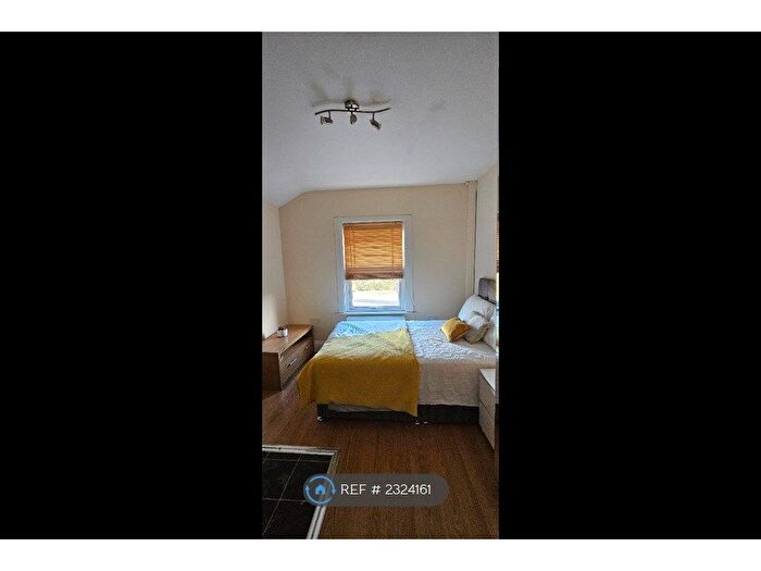 Studio To Rent In Denmark Road, London, SE25