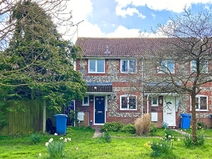 3 Bedroom Semi-Detached House To Rent In Netherhouse Court, Church Crookham, GU51