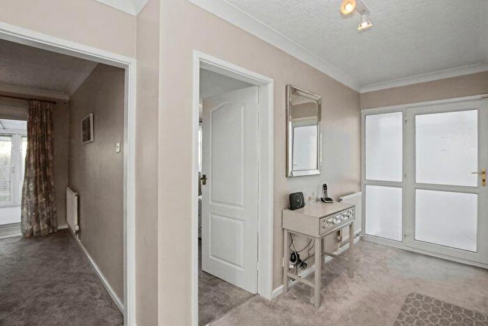 2 Bedroom Detached Bungalow For Sale In Malvern Avenue, Waddington, Lincoln, LN4