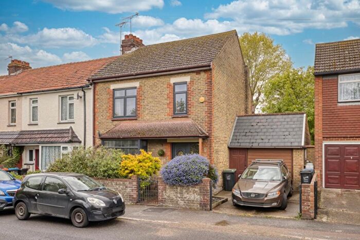 3 Bedroom End Of Terrace House For Sale In Hereson Road, Ramsgate, Kent, CT11