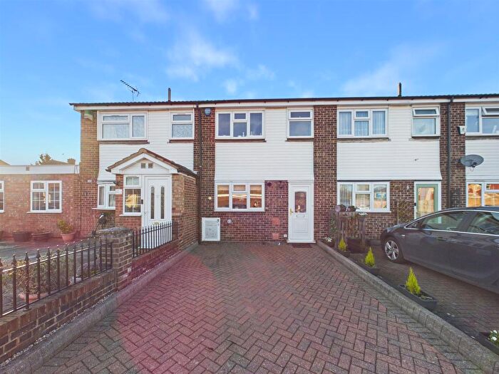 2 Bedroom Terraced House For Sale In Leaholme Way, Ruislip, HA4