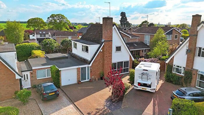 4 Bedroom Detached House For Sale In Berry Close, Hackleton, Northampton, NN7