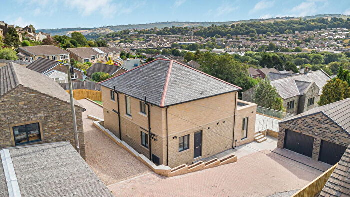 4 Bedroom Detached House For Sale In 'Nabroyd', Sunnybank, Greetland, HX4