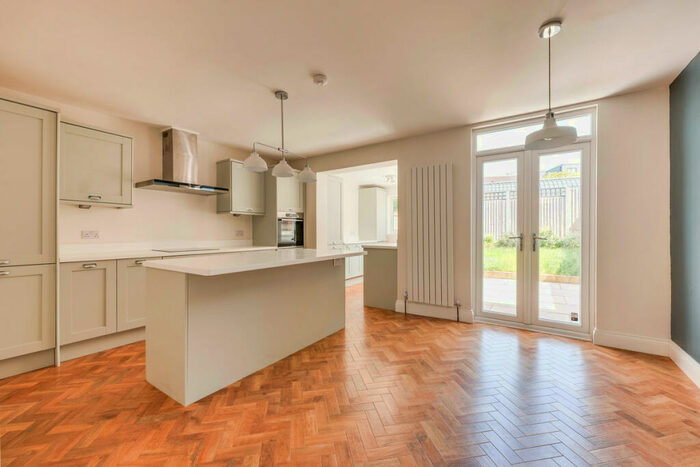 2 Bedroom Terraced House To Rent In Pavilion Drive, Leigh-on-sea, SS9