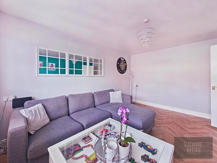 2 Bedroom Maisonette For Sale In Malam Close, Tile Hill, Coventry, CV4