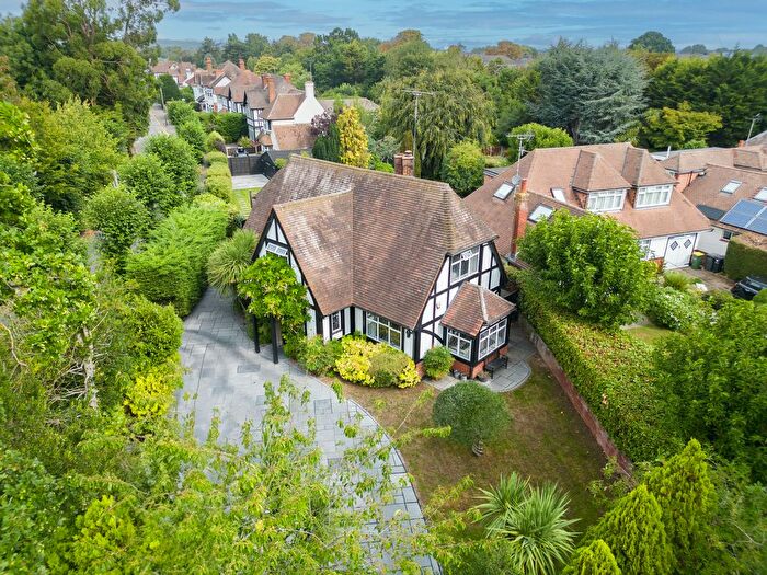 4 Bedroom Detached House For Sale In Hall Road, Rochford, SS4