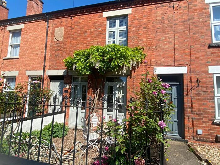 3 Bedroom Terraced House For Sale In Friary Road, Newark, NG24