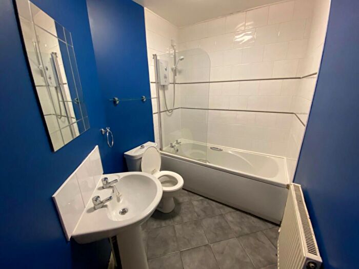 4 Bedroom Flat To Rent In Lovat Road, Preston, PR1