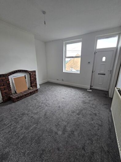 2 Bedroom Detached House To Rent In Ross Terrace, Leeds, LS13