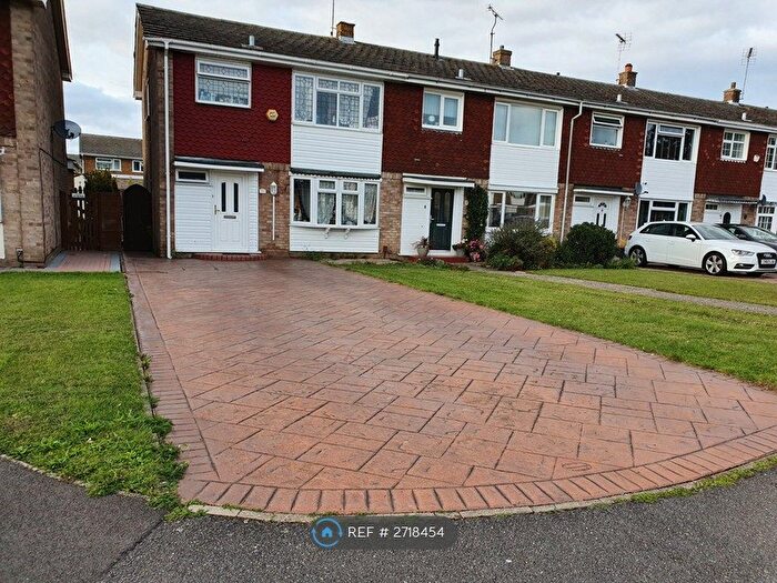 3 Bedroom End Of Terrace House To Rent In Waveney Drive, Chelmsford, CM1