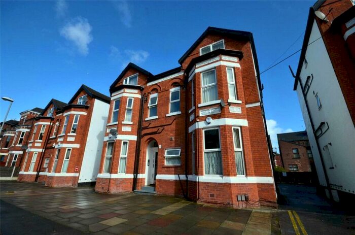1 Bedroom Apartment To Rent In - Central Road, West Didsbury, Manchester, M20