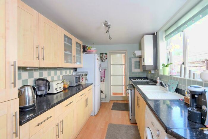 3 Bedroom Terraced House To Rent In George Street, Caversham, RG4