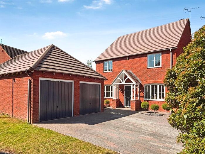 4 Bedroom Detached House For Sale In Holyoke Grove, Leamington Spa, CV31