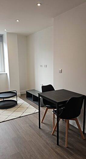 1 Bedroom Flat To Rent In George House, George Street, Wakefield, WF1