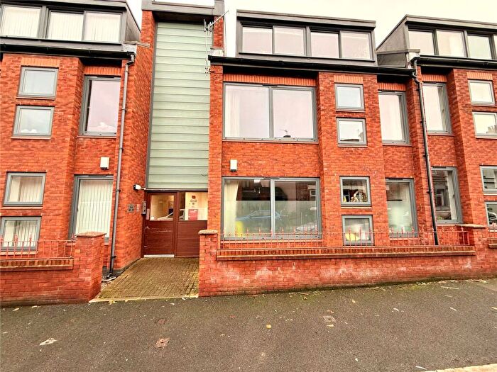 2 Bedroom Flat For Sale In Heald Street, Liverpool, Merseyside, L19