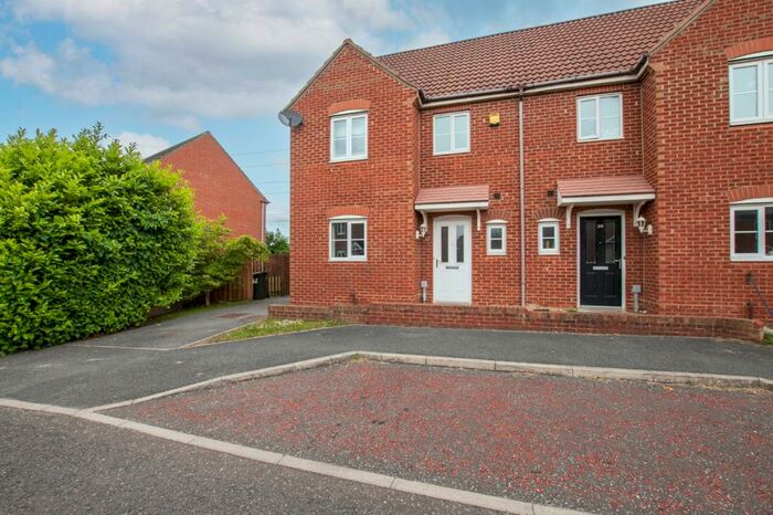 3 Bedroom Semi-Detached House To Rent In Cloverfield, West Allotment, Newcastle Upon Tyne, NE27