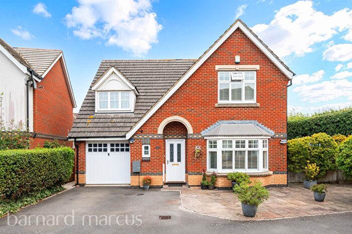 4 Bedroom Detached House For Sale In Charles Babbage Close, Chessington, KT9