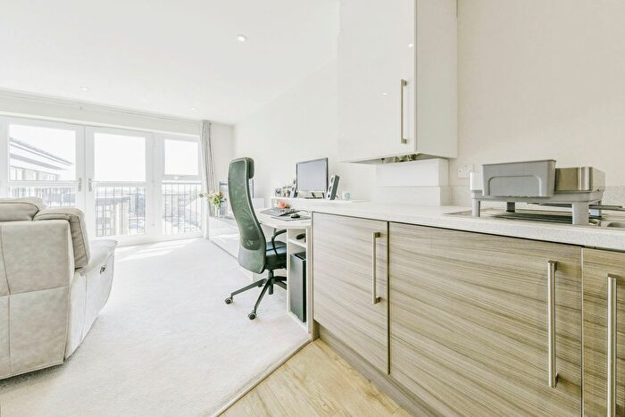 1 Bedroom Flat For Sale In Giles Crescent, Stevenage, Hertfordshire, SG1