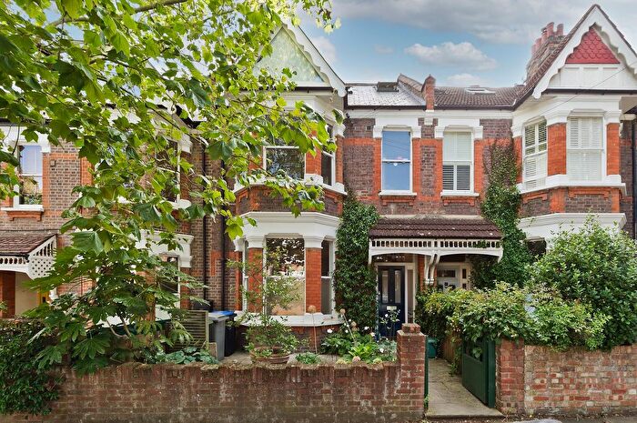 5 Bedroom Terraced House For Sale In Dundonald Road, Queens Park, NW10