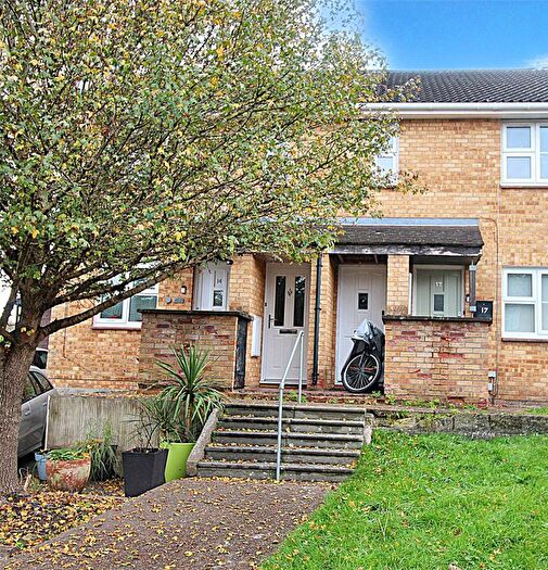 2 Bedroom Maisonette To Rent In Hazelwood Close, Tunbridge Wells, Kent, TN2