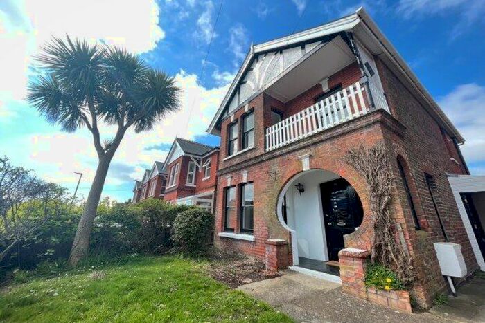 3 Bedroom Property To Rent In High Park Road, Ryde, PO33