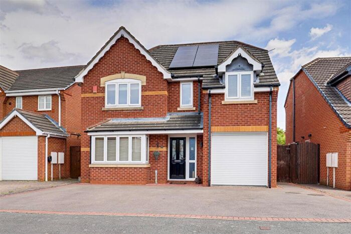 4 Bedroom Detached House For Sale In Bassett Close, Ilkeston, Derbyshire, DE7