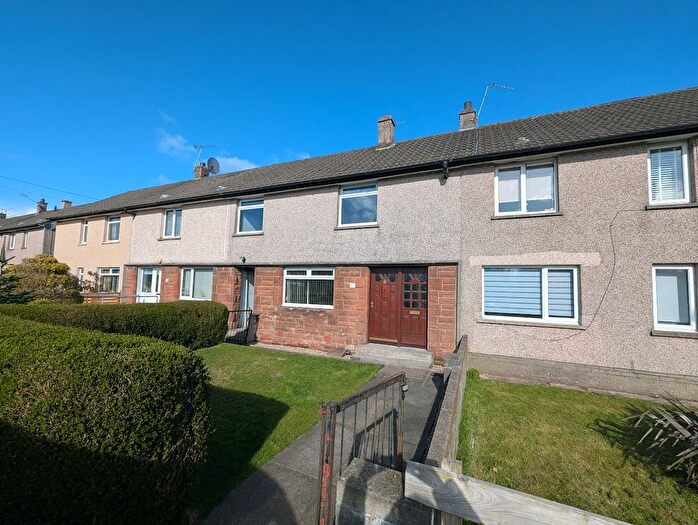 3 Bedroom Terraced House For Sale In Elizabeth Walk, Dumfries, DG2