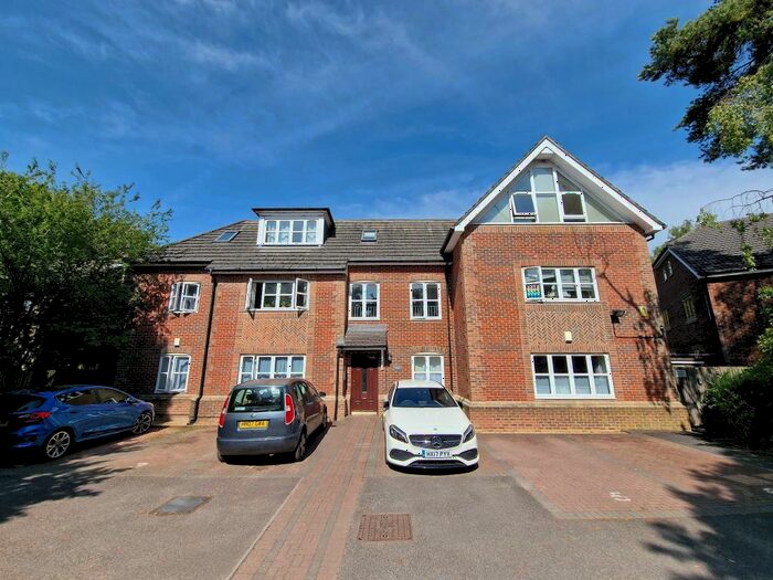 2 Bedroom Apartment To Rent In Cranbourne House, Bassett Avenue, Southampton, SO16