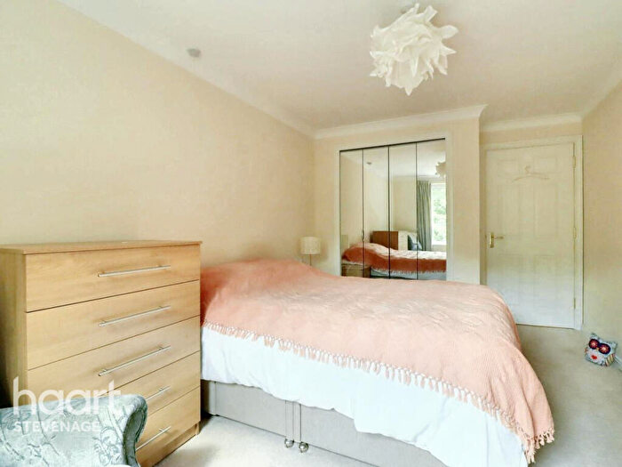 2 Bedroom Retirement Property For Sale In Danestrete, Stevenage, SG1