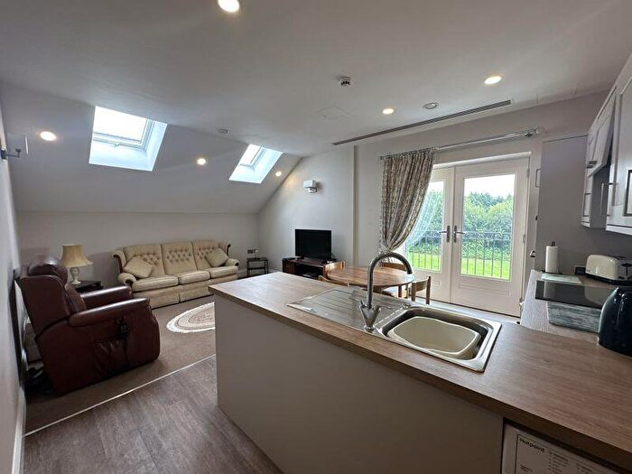2 Bedroom Flat To Rent In Apt, Stocks Hall, Hall Lane, Mawdesley, L40