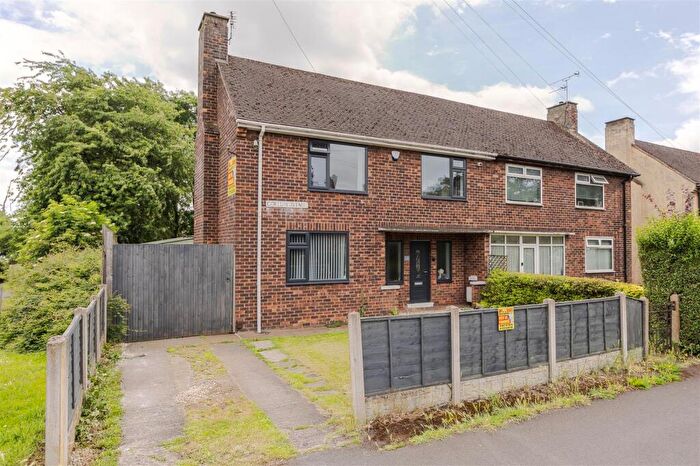3 Bedroom Semi-Detached House For Sale In Collum Avenue, Scunthorpe, DN16