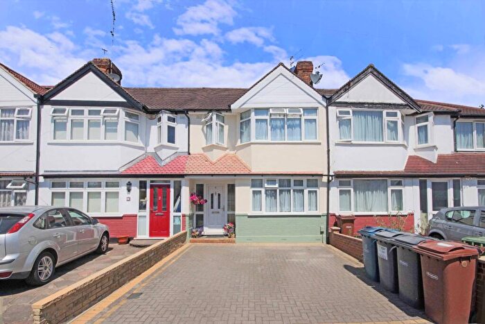 3 Bedroom Semi Detached House For Sale In Brook Drive, Harrow, HA1