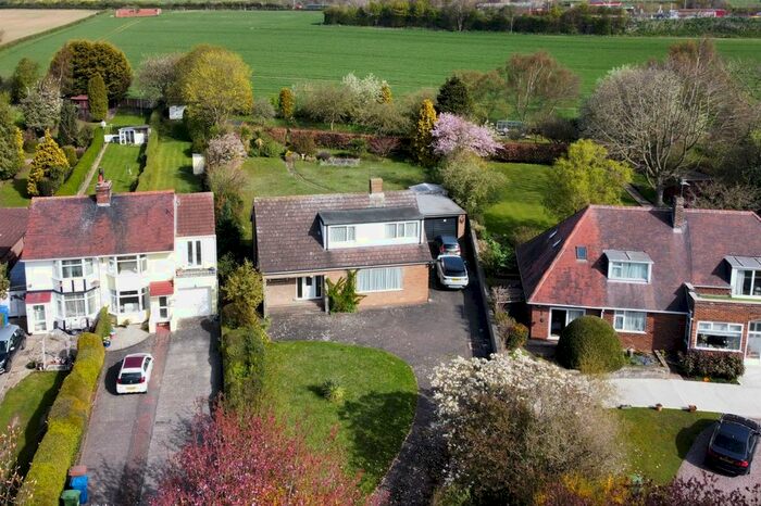4 Bedroom Detached House For Sale In Ferriby High Road, North Ferriby, HU14
