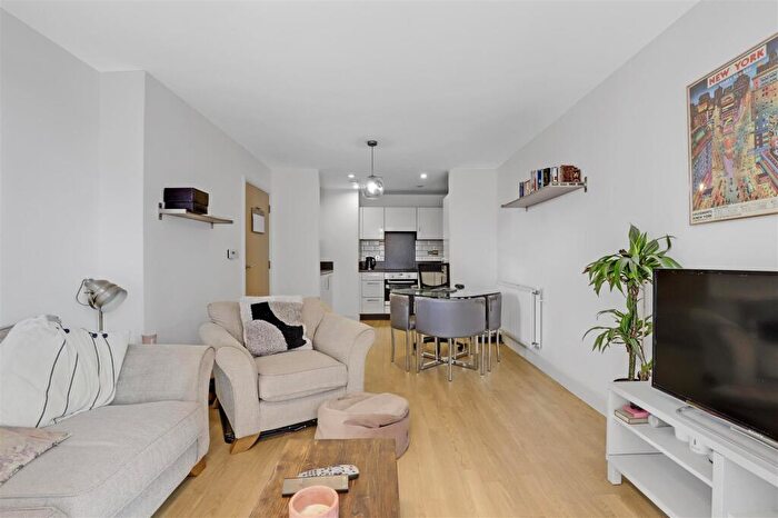 1 Bedroom Apartment For Sale In Venice Corte, Lewisham, SE13