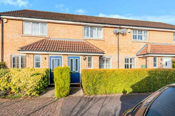 2 Bedroom House To Rent In Cleveland Way, Stevenage, Hertfordshire, SG1