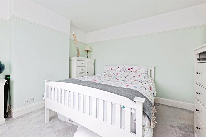 3 Bedroom Semi-Detached House For Sale In George V Avenue, Margate, Kent, CT9 - Photo 12