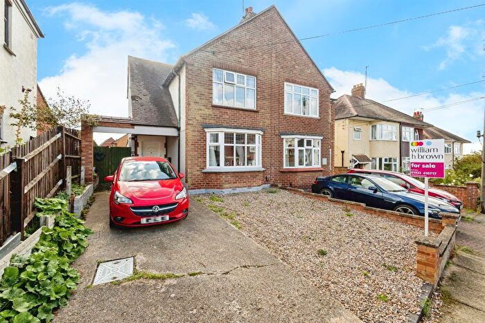 2 Bedroom Semi-Detached House For Sale In Wharf Road, Higham Ferrers, NN10