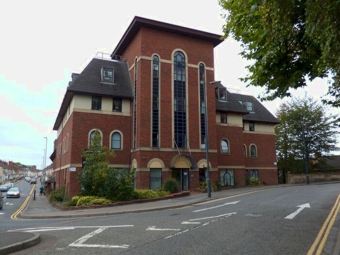 1 Bedroom Flat To Rent In Curtis Street, Swindon, SN1