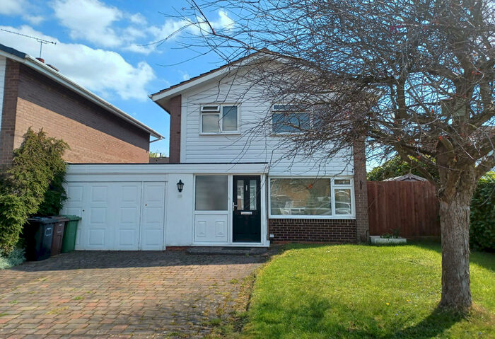 3 Bedroom Detached House To Rent In Eastfield Drive, Solihull, B92