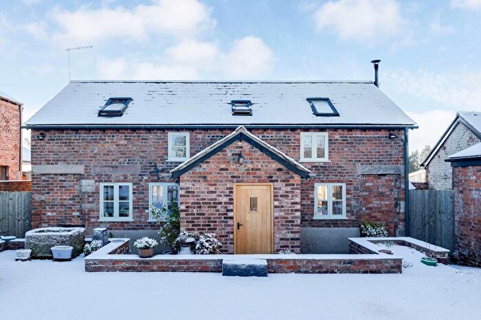 2 Bedroom Property For Sale In Wood Lane, Tattenhall, CH3