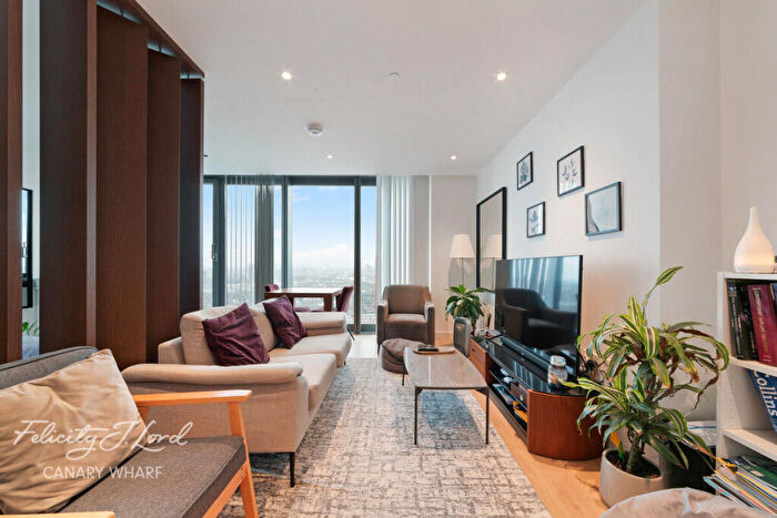 Studio For Sale In Landmark Pinnacle, Marsh Wall, London, E14