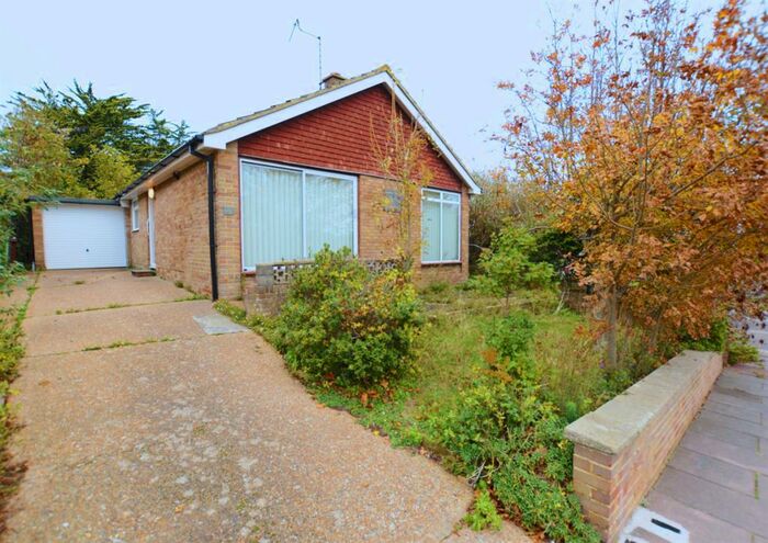 3 Bedroom Bungalow To Rent In Rodmill Drive, Eastbourne, BN21