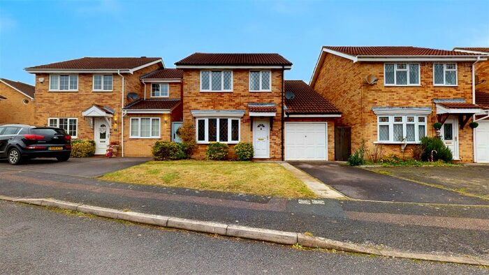 4 Bedroom Property To Rent In Bushy Close, Botley, Oxford OX2