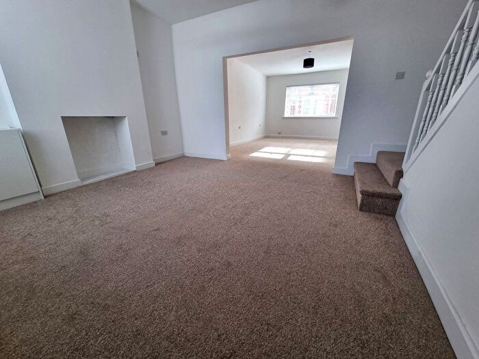 3 Bedroom End Of Terrace House For Sale In Barry Road, Barry, CF62