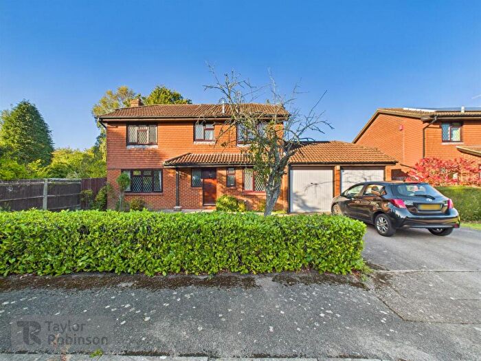 4 Bedroom Detached House To Rent In Crowhurst Close, Worth, RH10