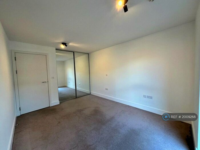 2 Bedroom Flat To Rent In Elder House, Kingston Upon Thames, KT1
