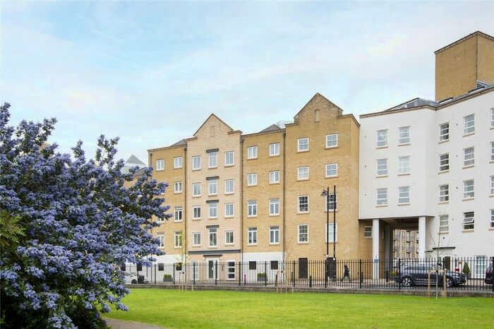 2 Bedroom Flat To Rent In Dunbar Wharf, - Narrow Street, E14