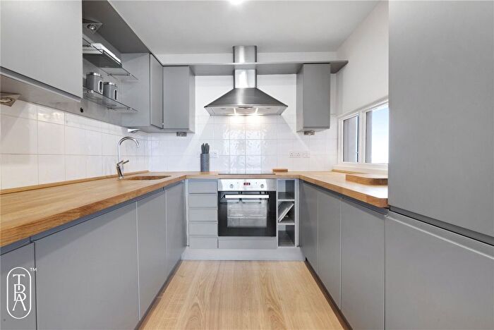 2 Bedroom Detached House For Sale In Boundary Street, London, E2